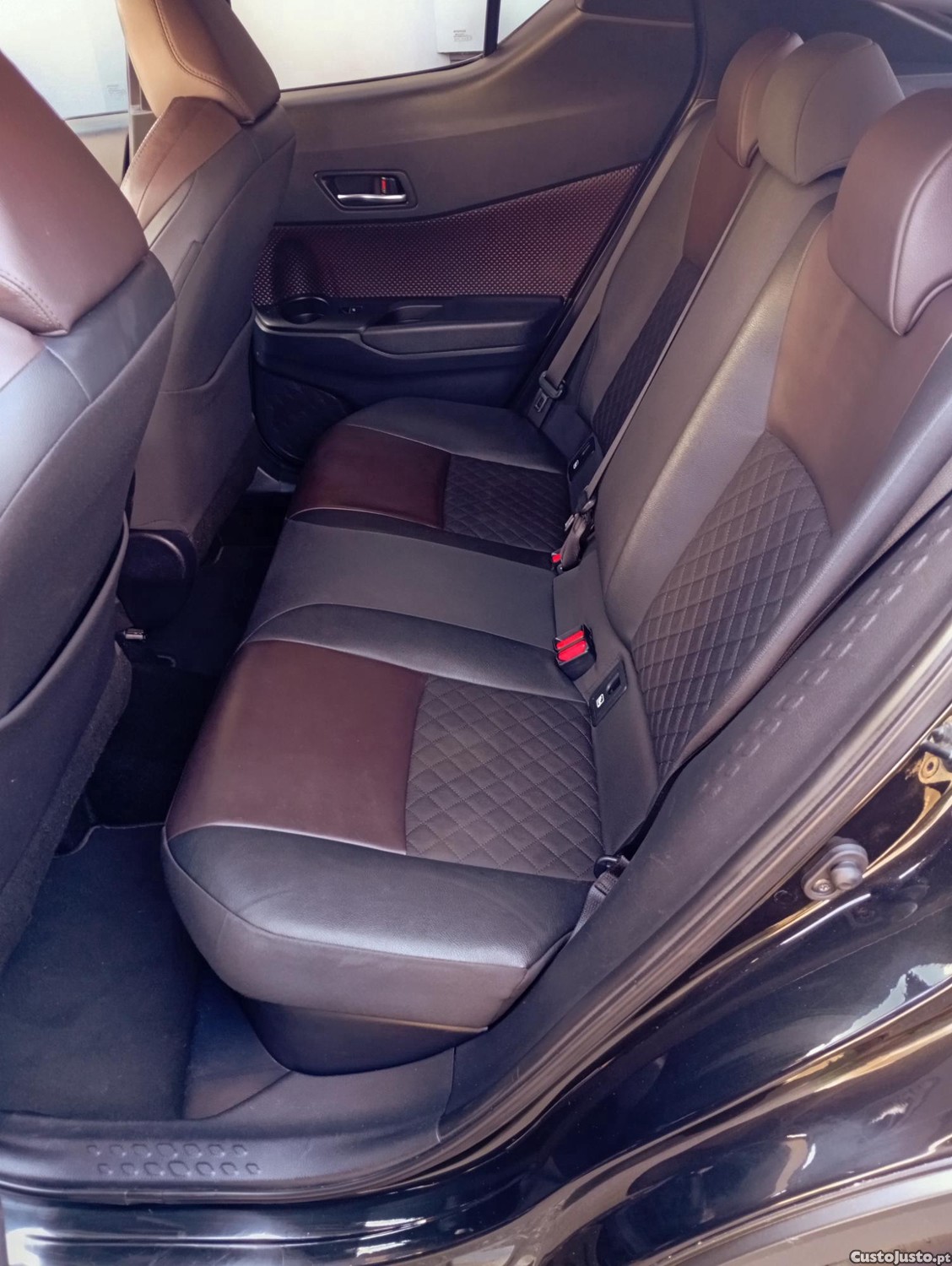Toyota C-HR Exclusive+Pack Luxury — fotografia 6