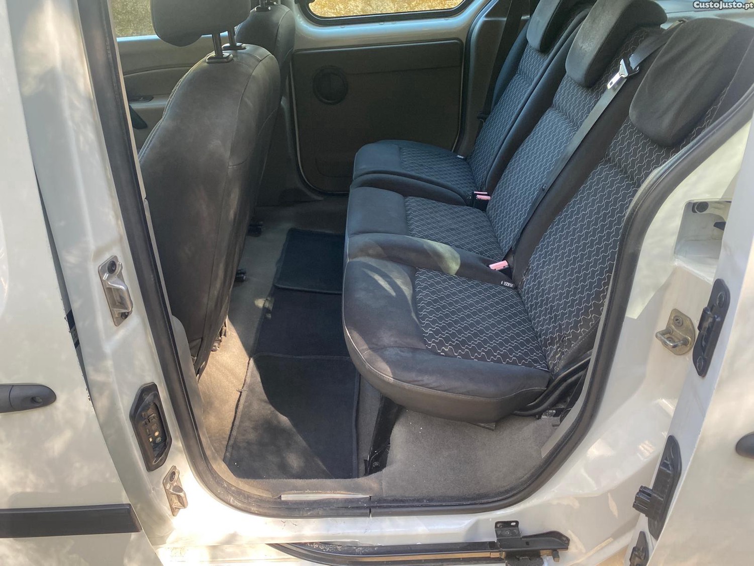 Renault Kangoo 5 lugares — fotografia 4