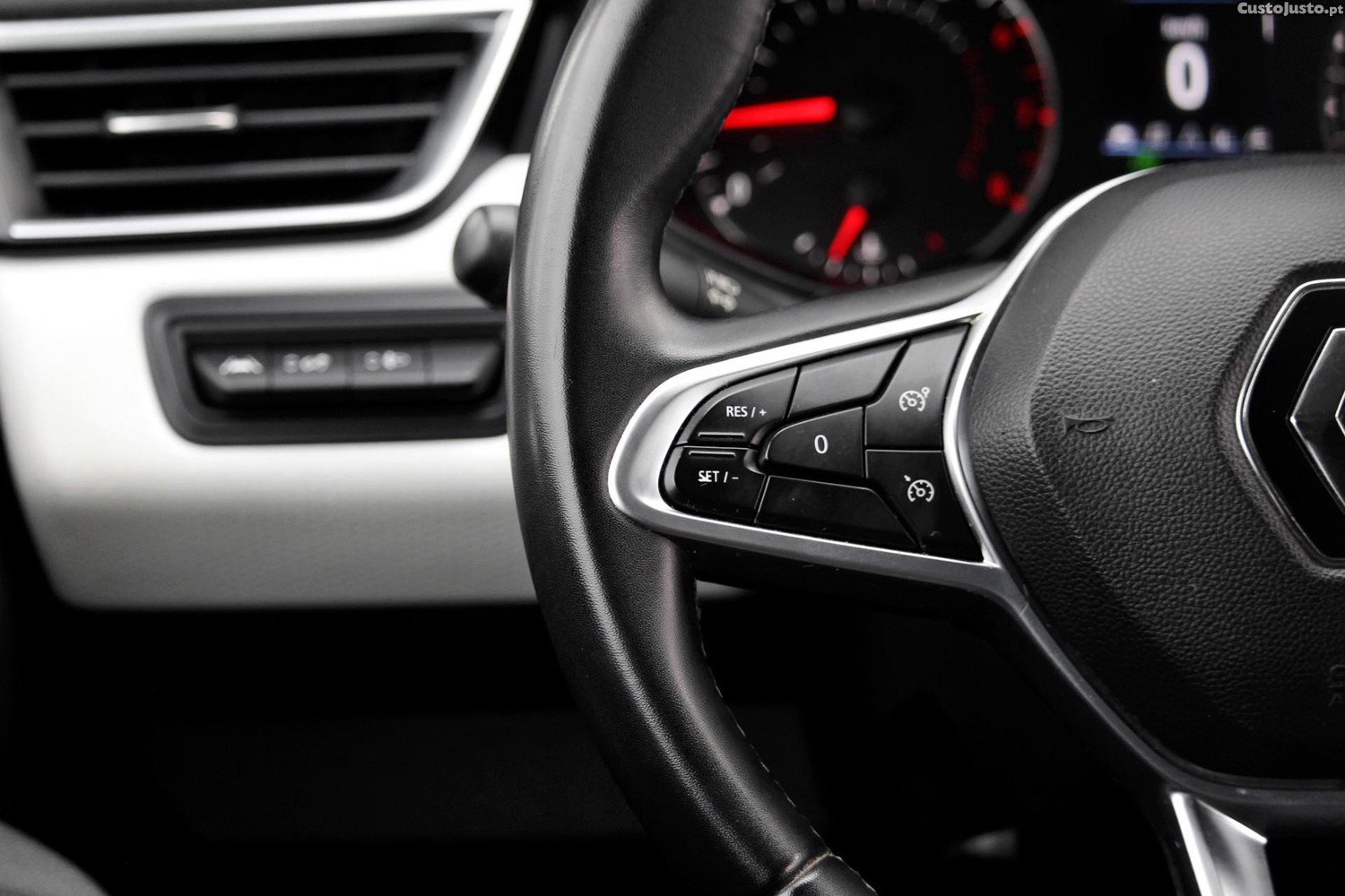 Renault Clio 1.0 TCe Evolution — fotografia 5