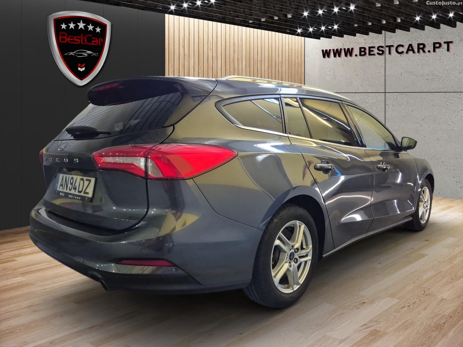 Ford Focus 1.5ecoblue — fotografia 10