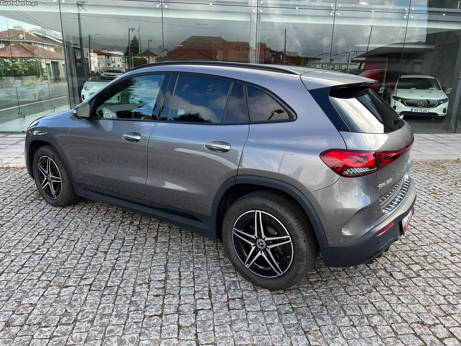 Mercedes-Benz EQA 4Matic AMG Line — fotografia 16
