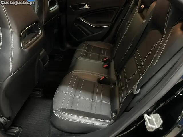 Mercedes-Benz A 160 d Urban Aut. — fotografia 9