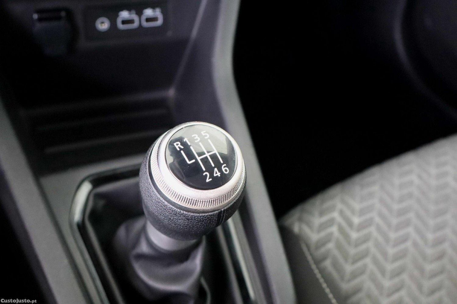 Renault Clio 1.0 TCe Evolution Bi-Fuel — fotografia 8