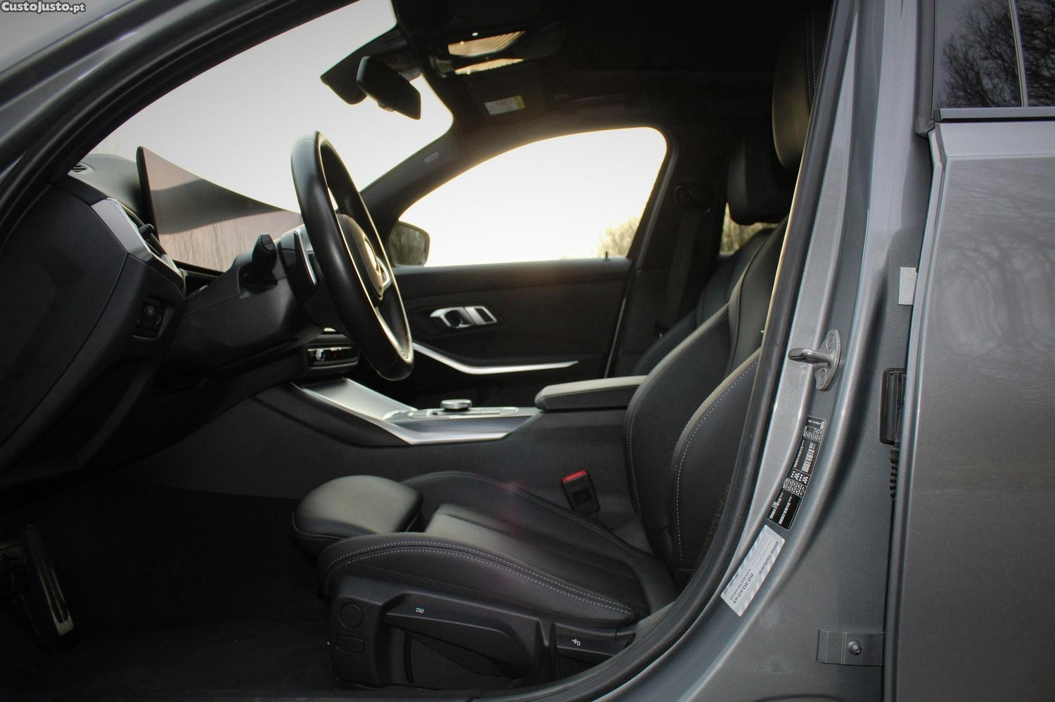 BMW 320 d Touring Pack M Auto — fotografia 4