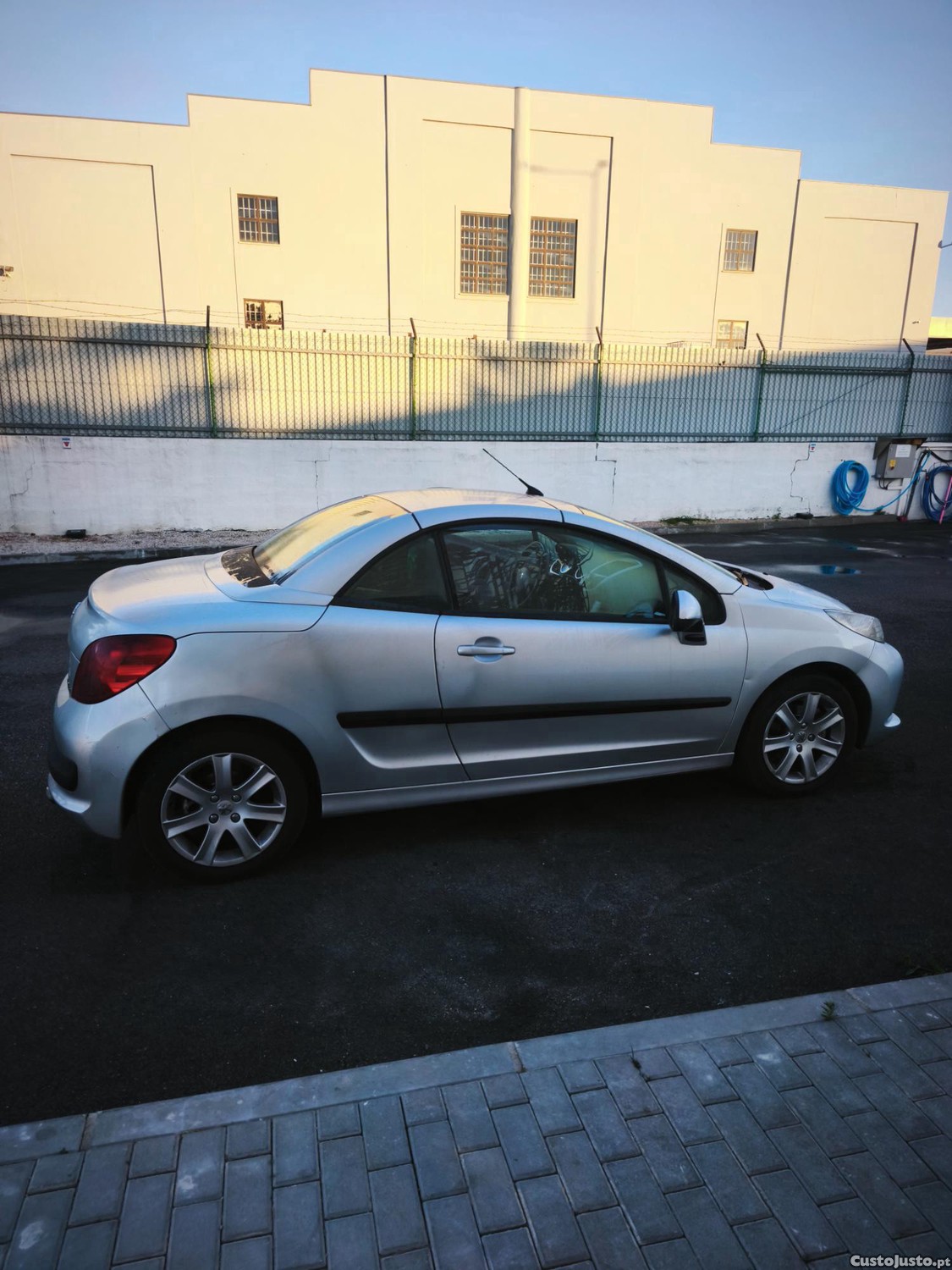 Peugeot 207 16 hdi cc — fotografia 7
