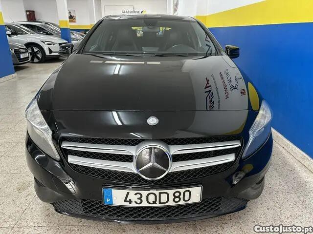 Mercedes-Benz A 160 d Urban Aut. — fotografia 16