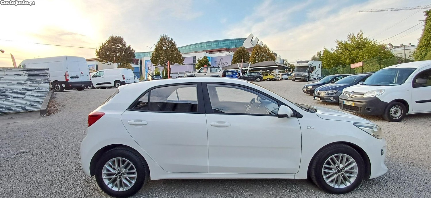 Kia Rio 1.4Crdi TX — photo 2