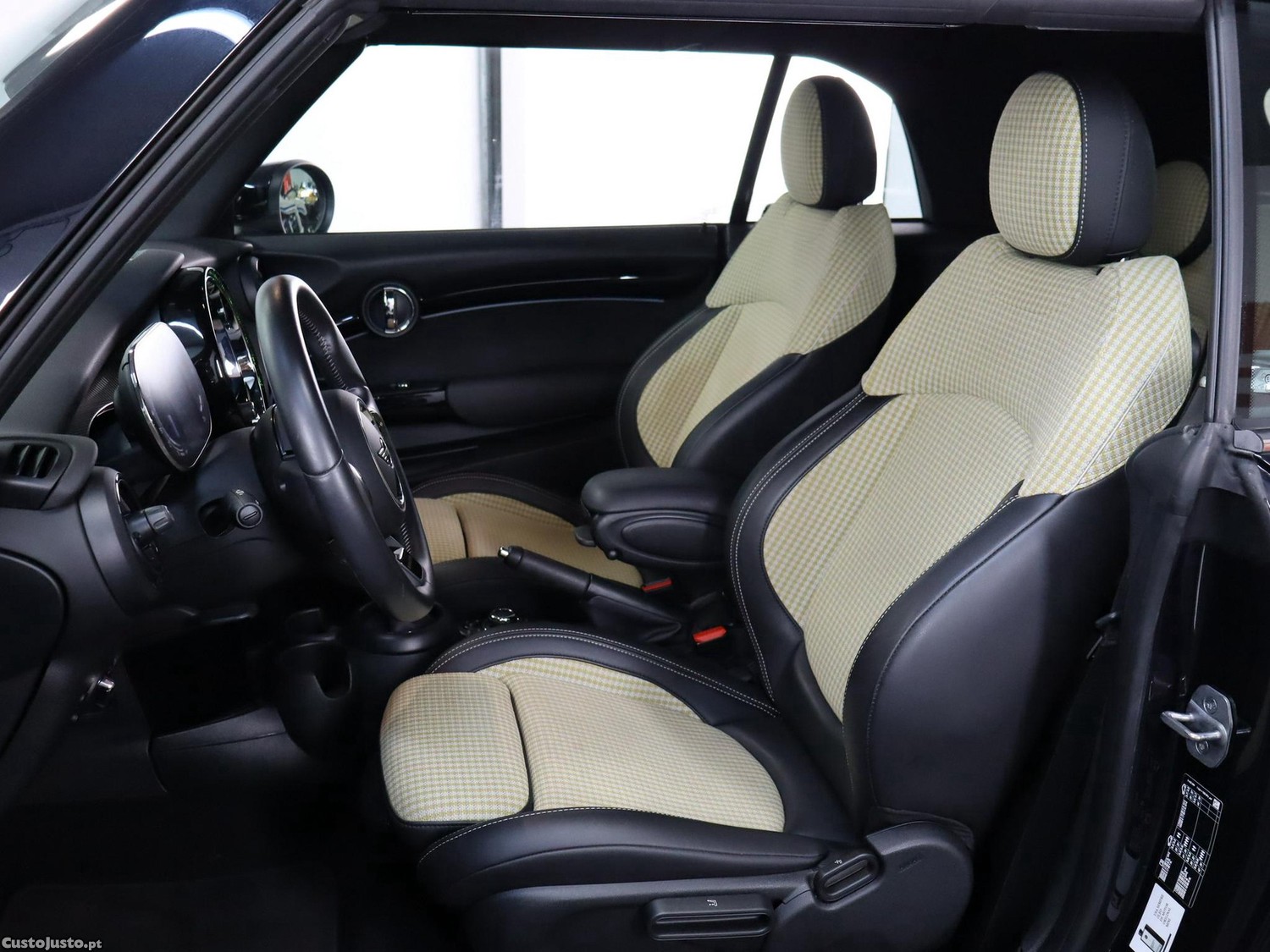 MINI Cabrio Cooper Resolute Edition Auto — fotografia 17