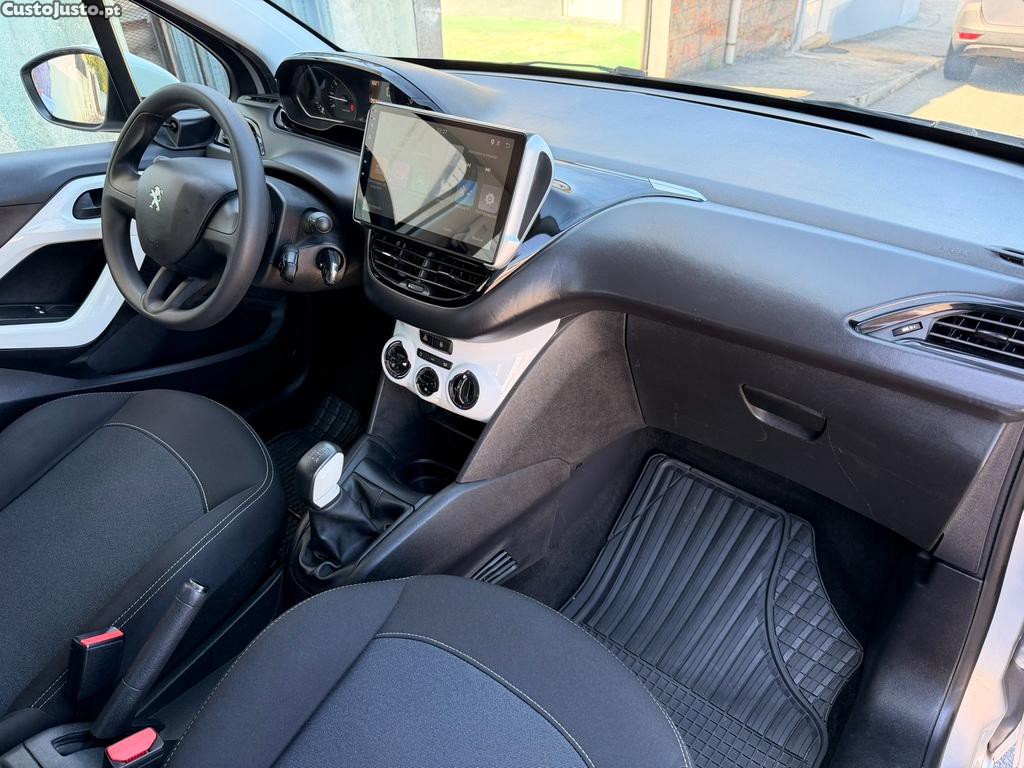 Peugeot 208 1.2 PureTech 68cv A/C+GPS — fotografia 10