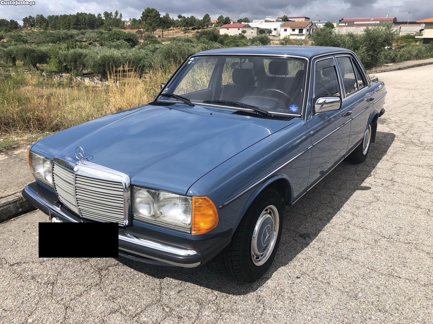 Mercedes-Benz 200 W123 - 82 foto 2