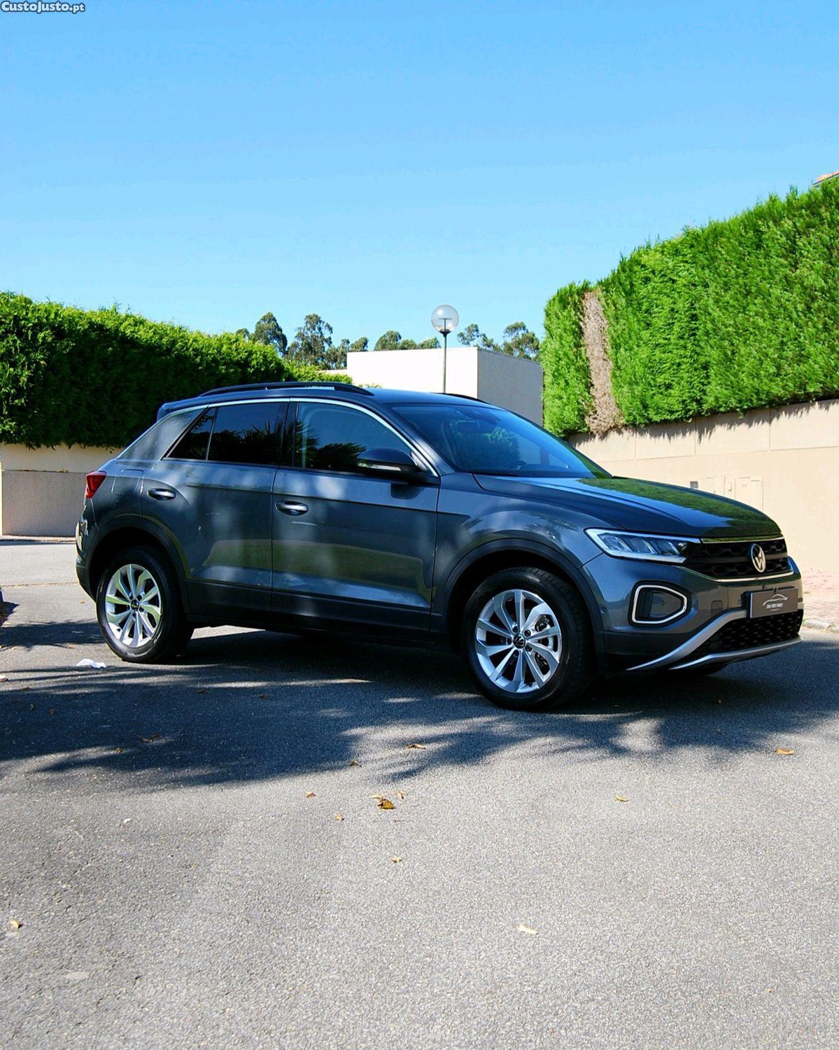 Volkswagen T-Roc 1.0TSI — fotografia 10