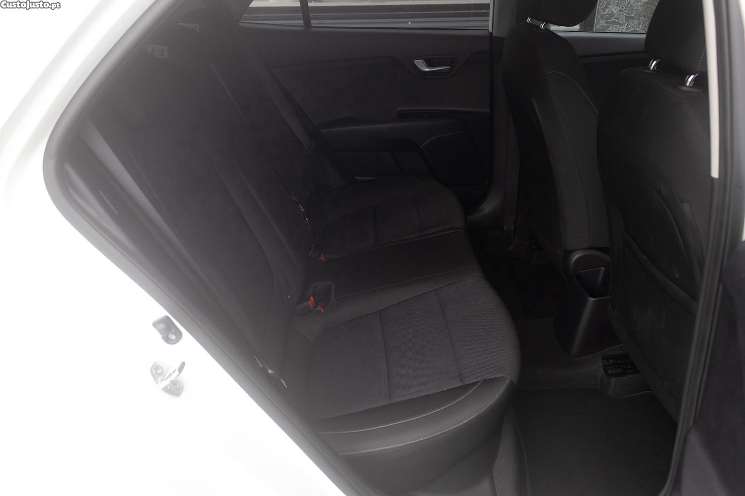 Kia Rio 1.2 CVVT Easy — fotografia 3