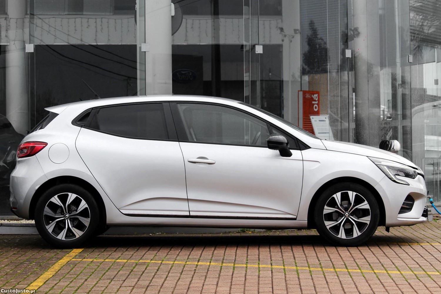 Renault Clio 1.0 TCe Evolution — fotografia 25