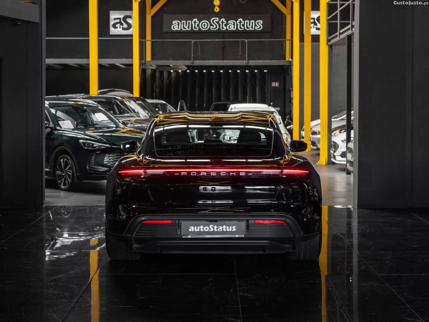Porsche Taycan Bateria performance plus — fotografia 17