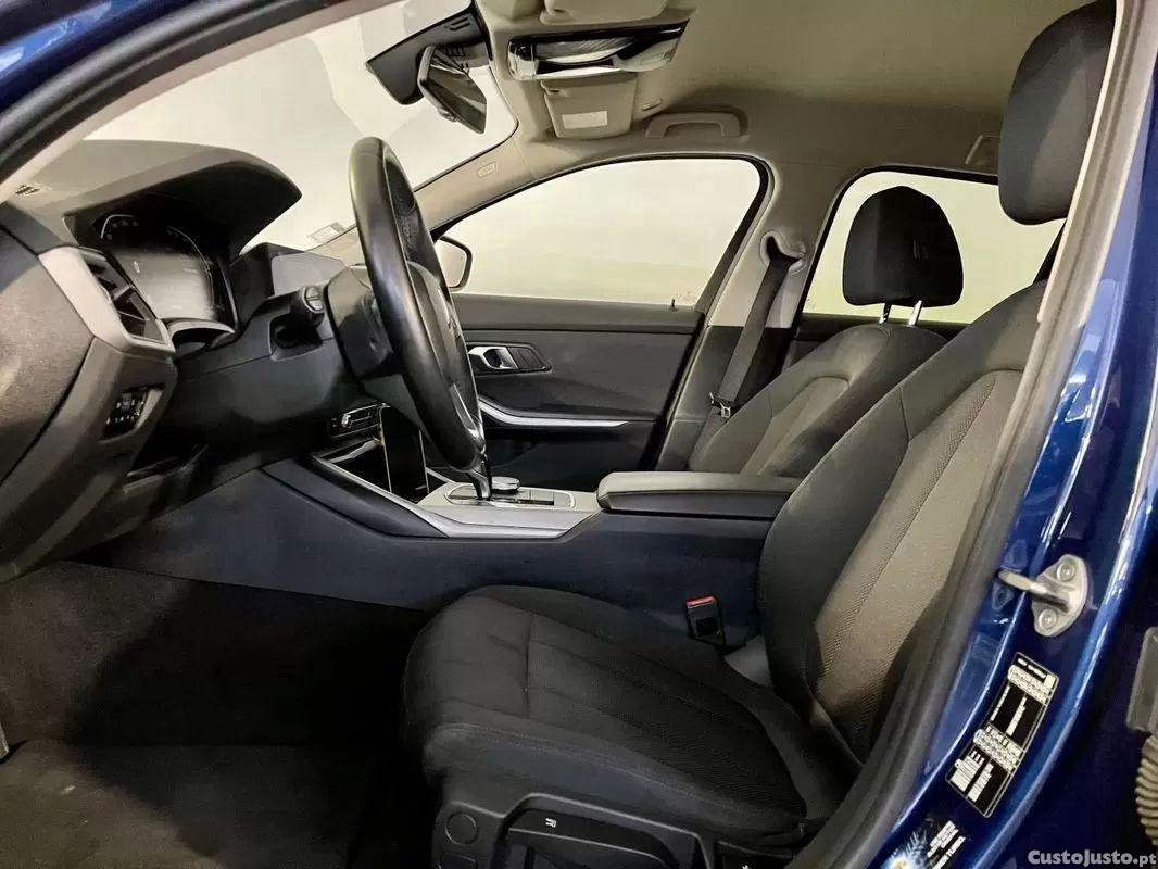 BMW 318 D auto — fotografia 15