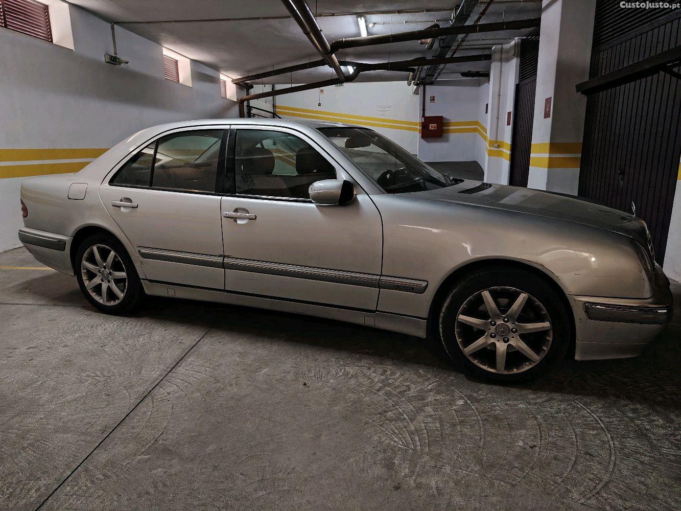 Mercedes-Benz Classe E Elegance — fotografia 9