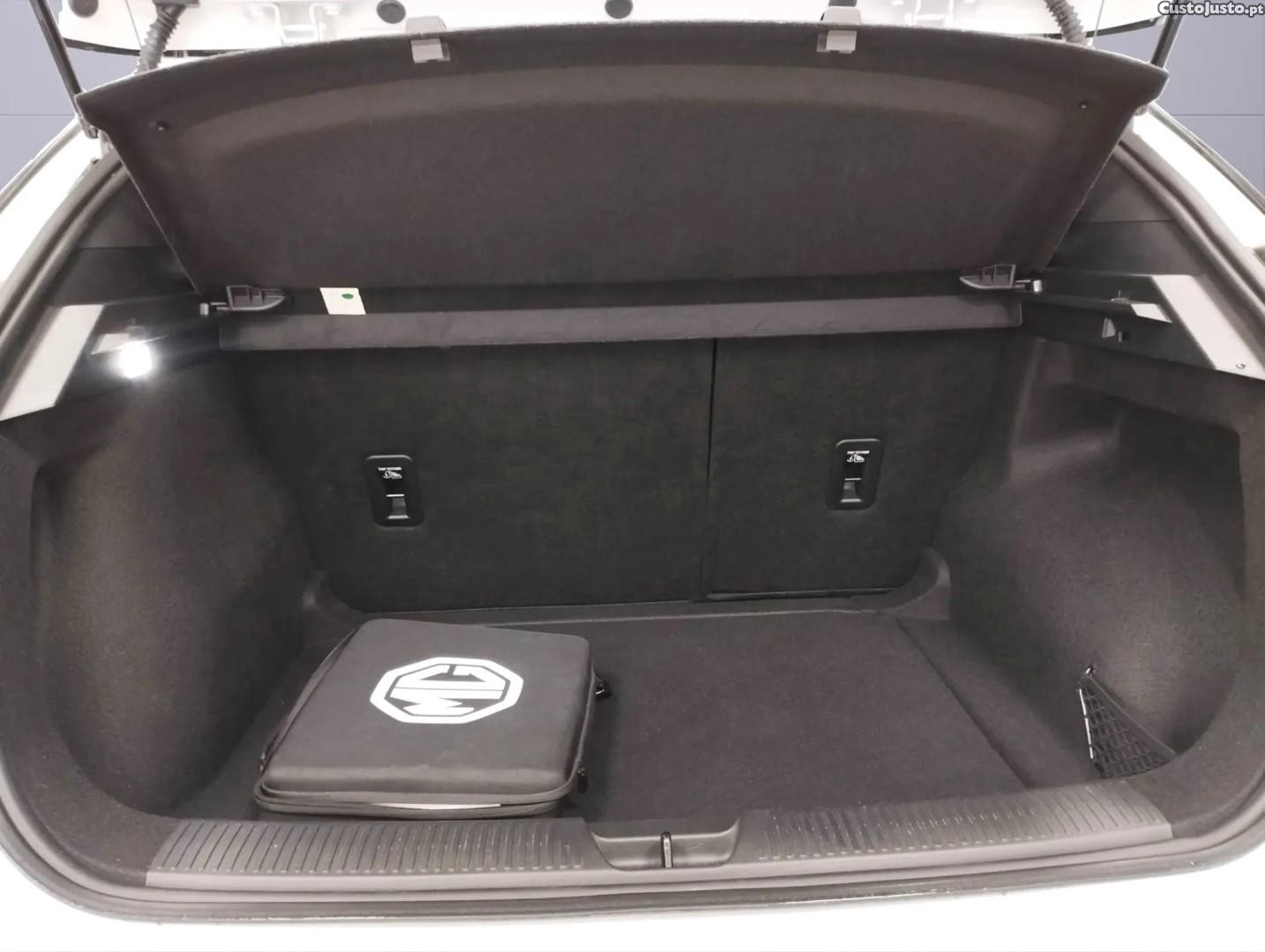 MG  64 kWh Luxury - 23 foto 5