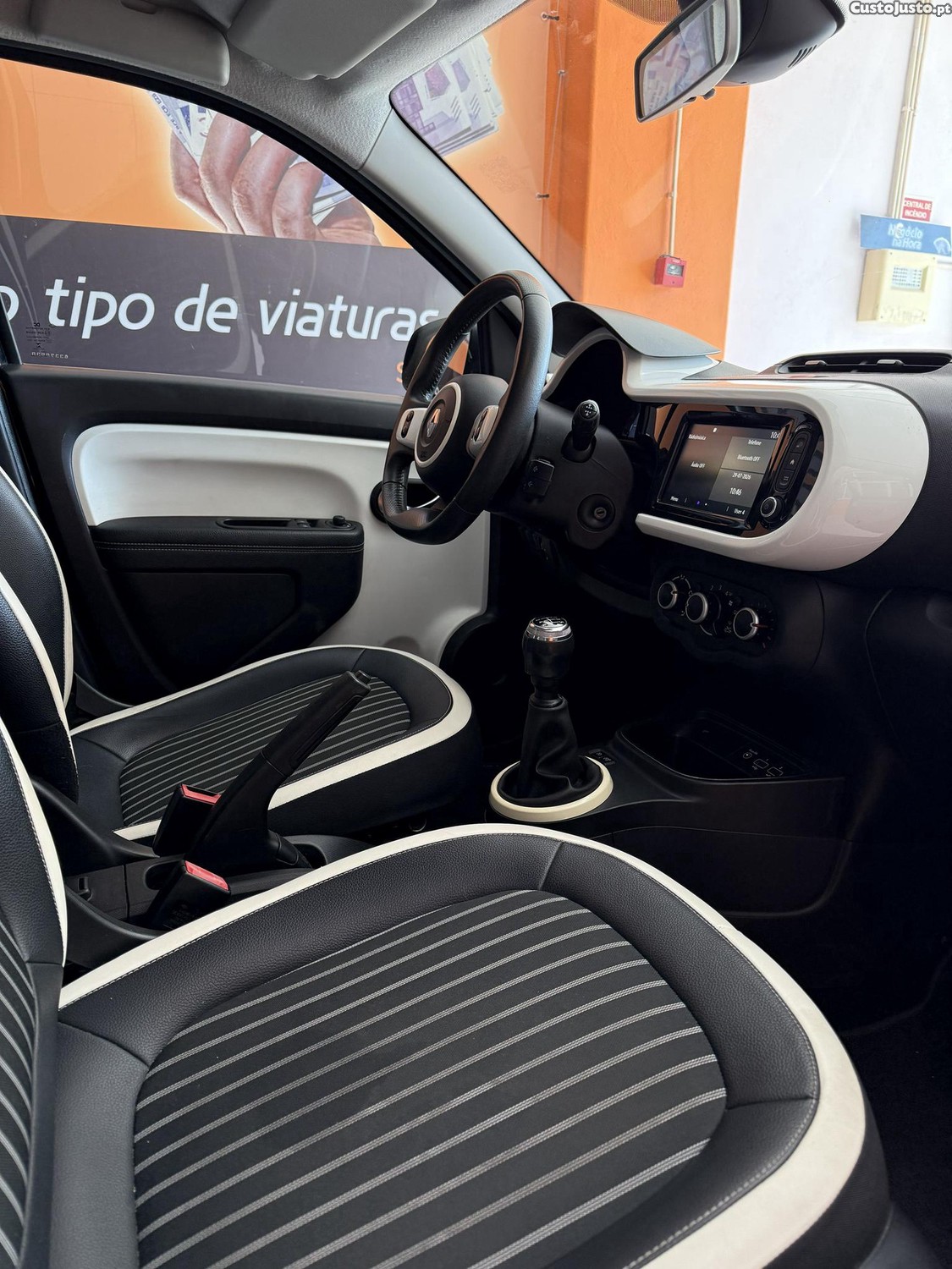 Renault Twingo 1.0 — fotografia 4