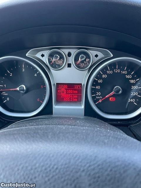Ford Focus 1.6 TDCi S — fotografia 4