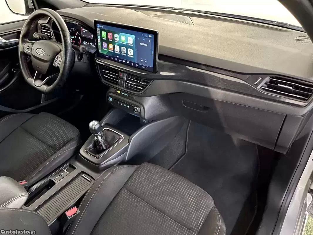 Ford Focus 1.5 tdci ecoblue st-line — fotografia 20