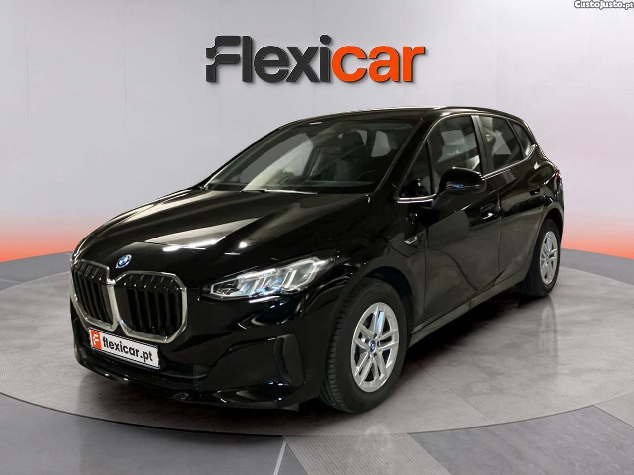 BMW 225 Active Tourer XE e xDrive Line Luxury — fotografia 24
