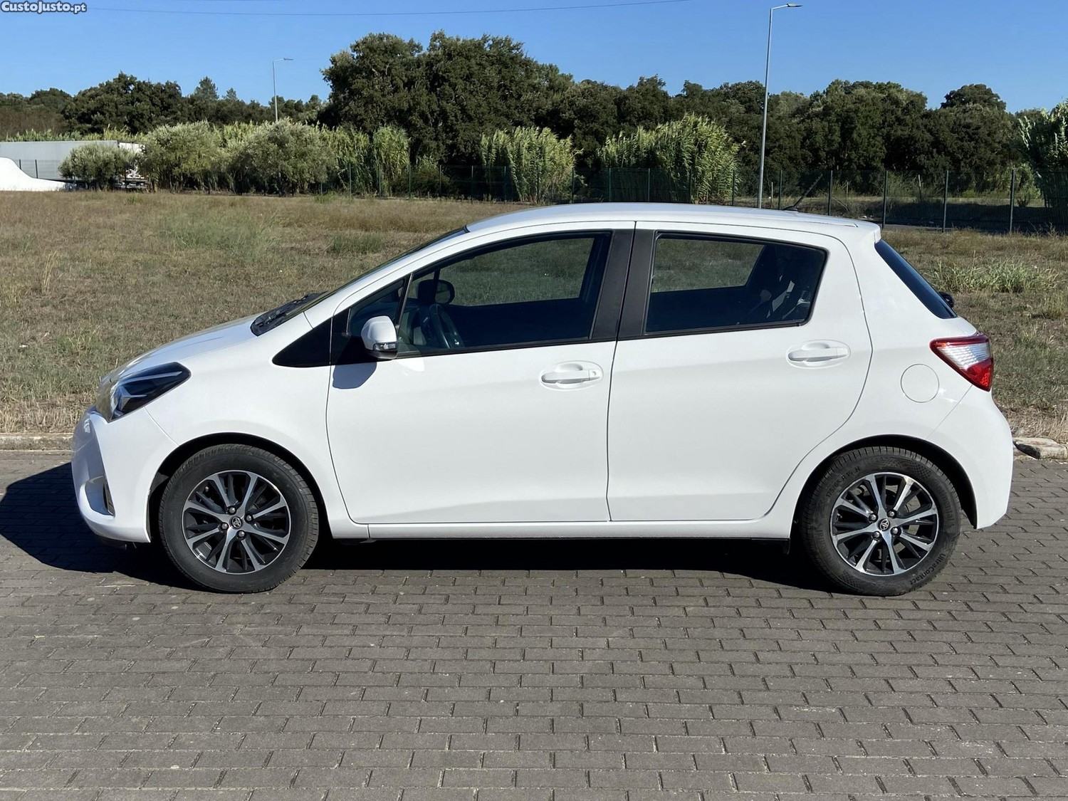 Toyota Yaris 1.0 VVT-i Active - 18 foto 5