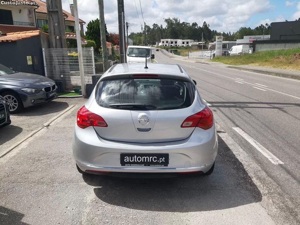 Opel Astra 1.3 cdti cosmo s/s 104g — fotografia 17