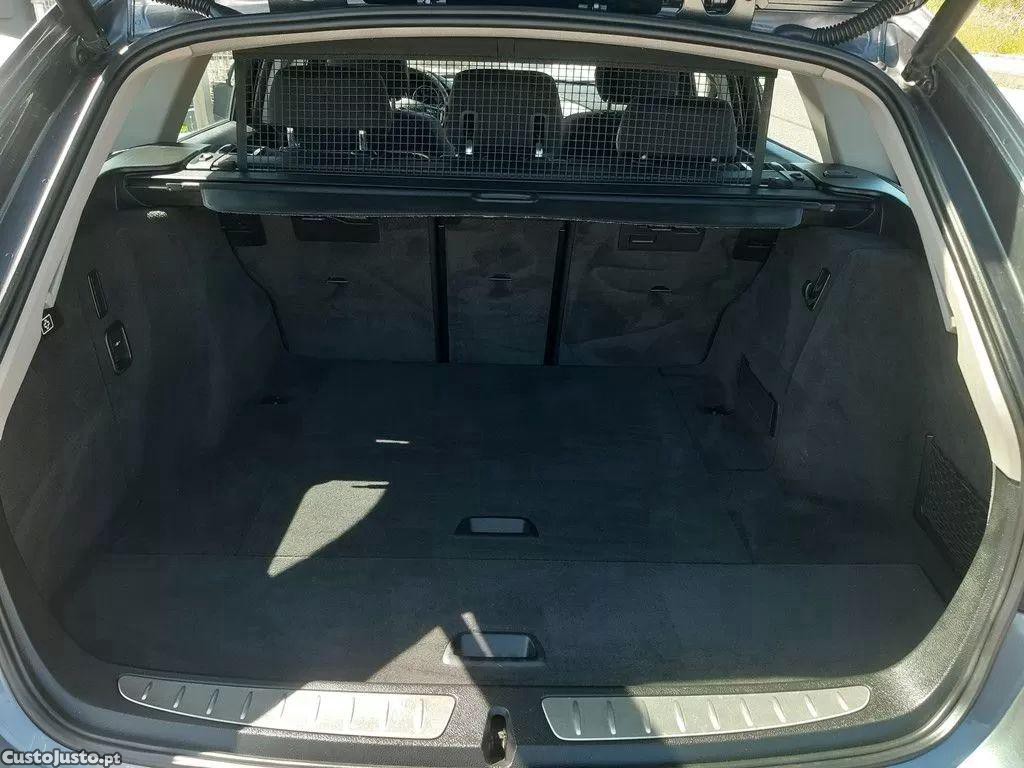 BMW 318 D touring line sport — fotografia 13