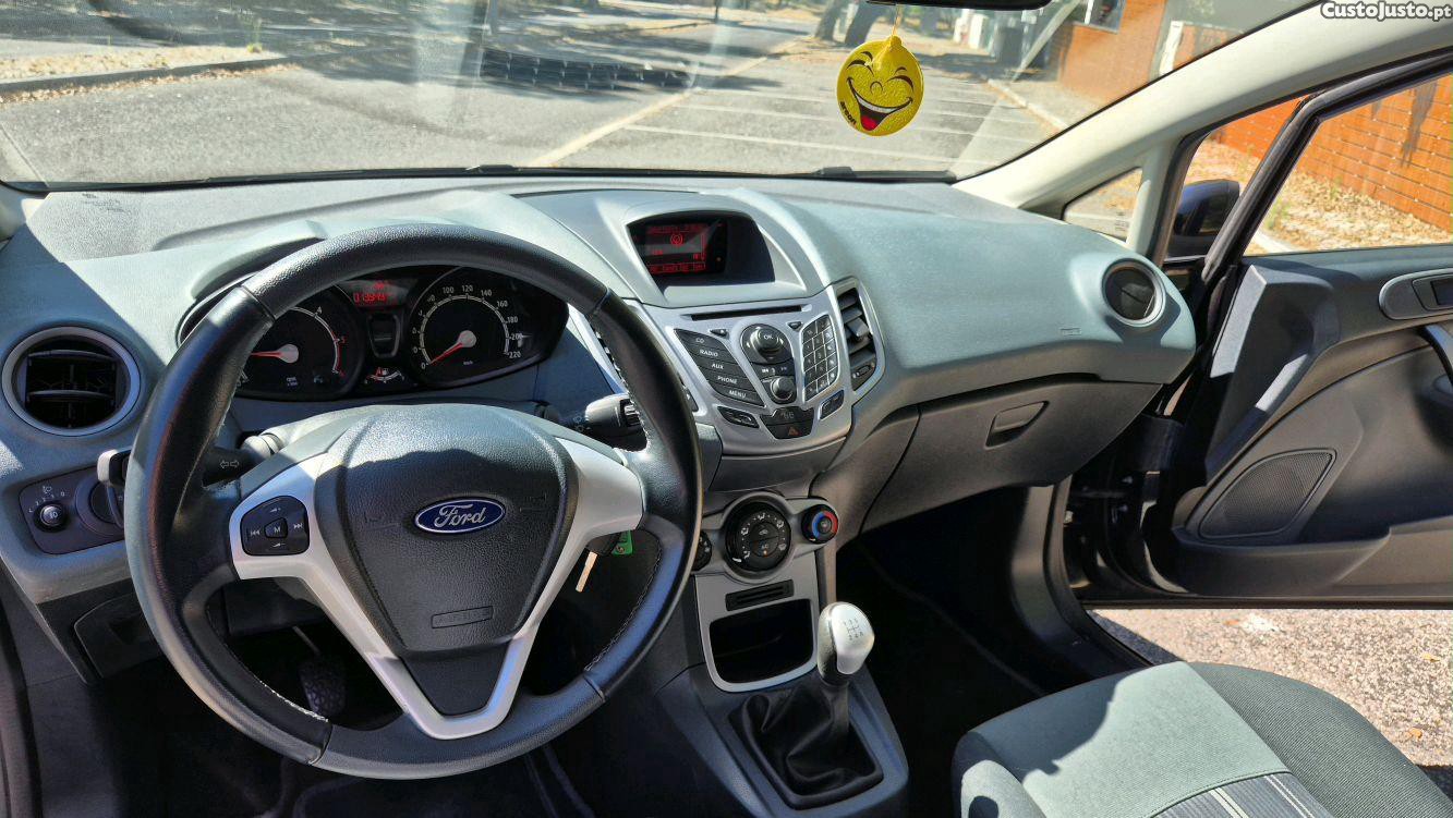 Ford Fiesta st 1.6 tdci — fotografia 4