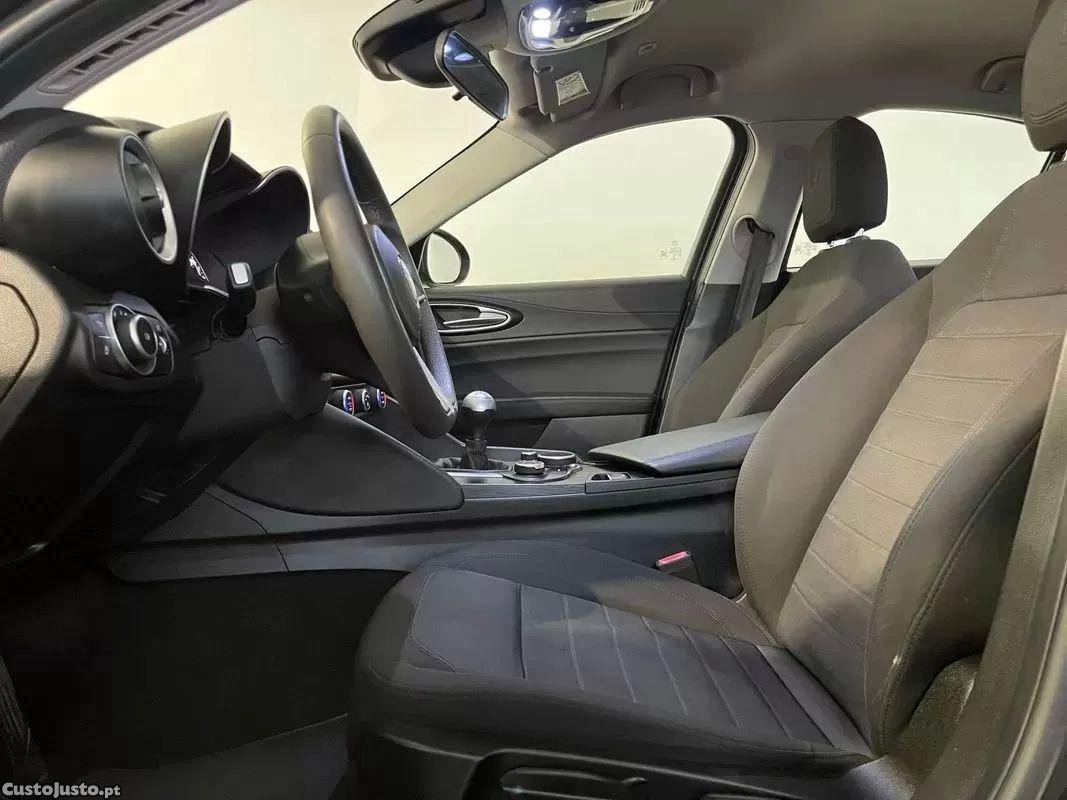 Alfa Romeo Giulia 2.2 d — fotografia 25