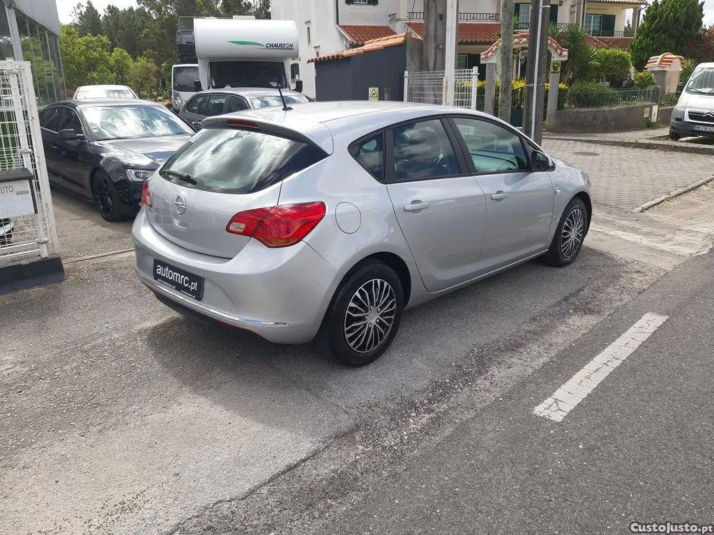 Opel Astra 1.3 cdti cosmo s/s 104g — fotografia 16