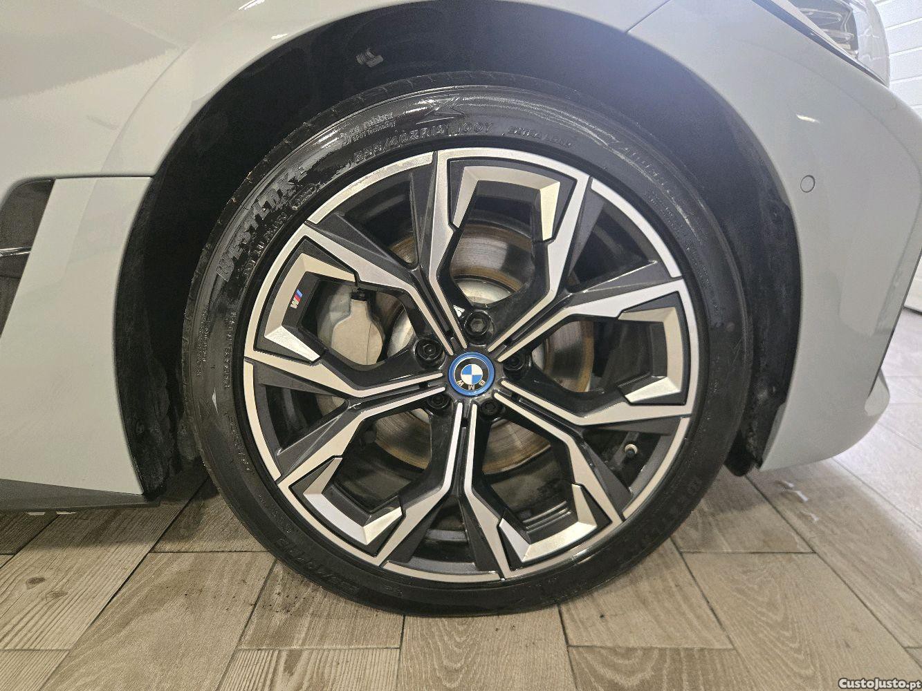 BMW i4 edrive40 Pack M desportivo Iva Dedutível — fotografia 6