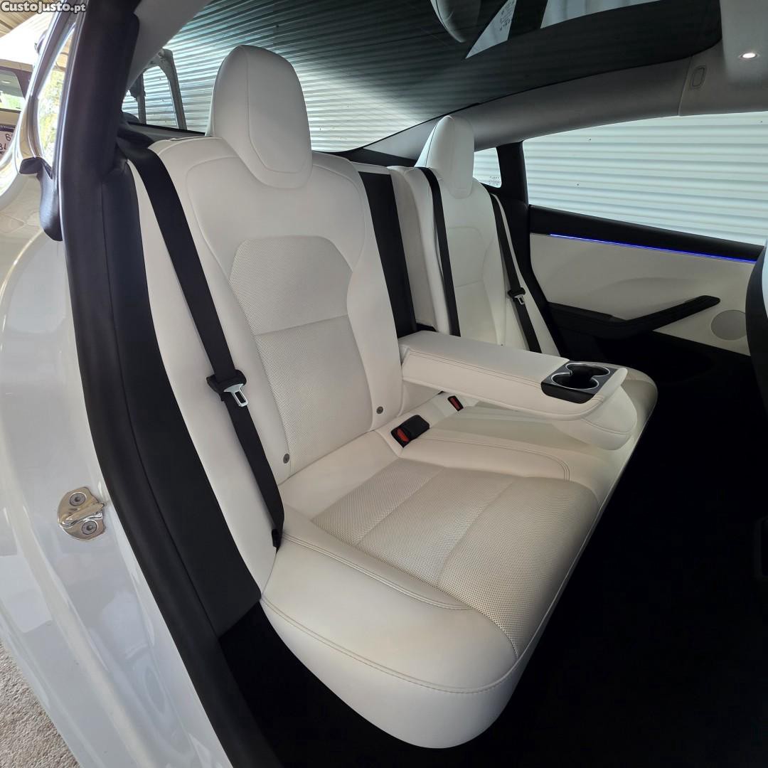 Tesla Model 3 Tração Traseira Premium — fotografia 3