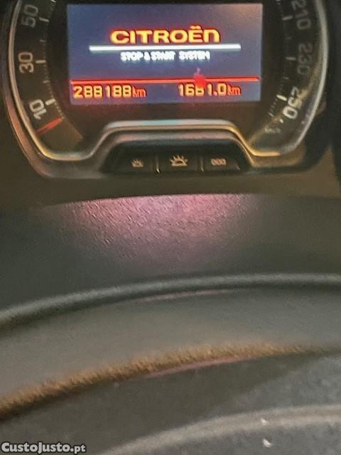 Citroën C5 1.6 eHDI — fotografia 2