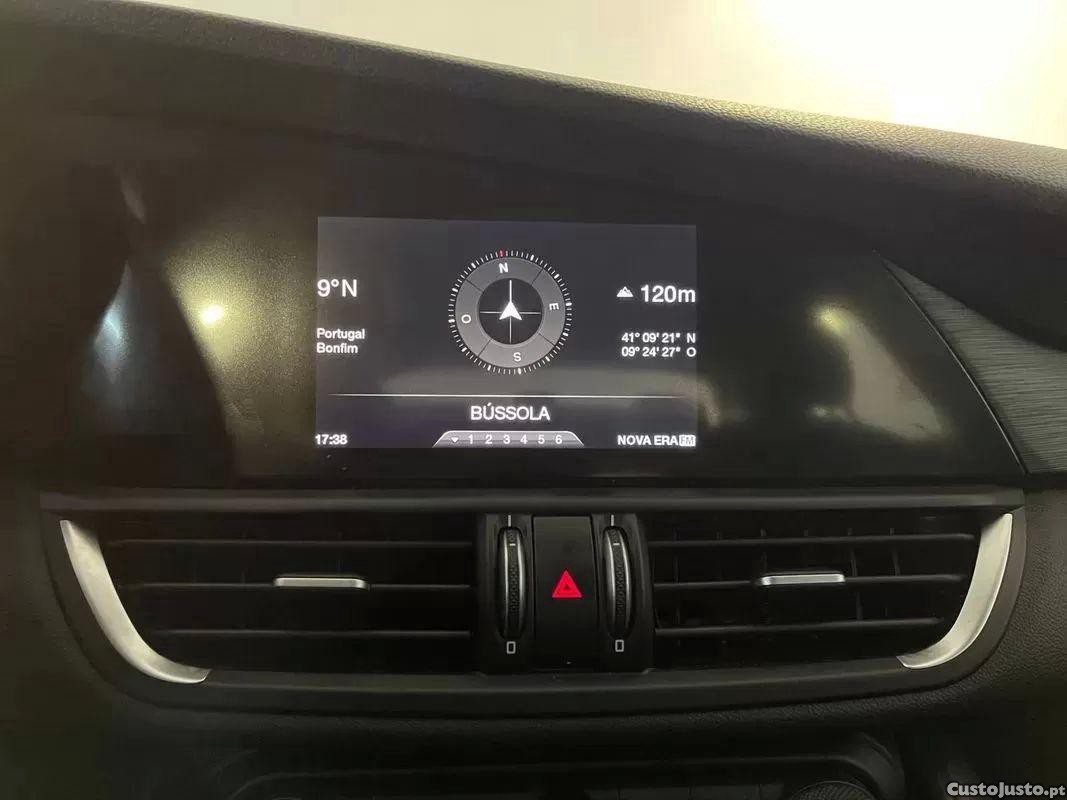 Alfa Romeo Giulia 2.2 d — fotografia 11