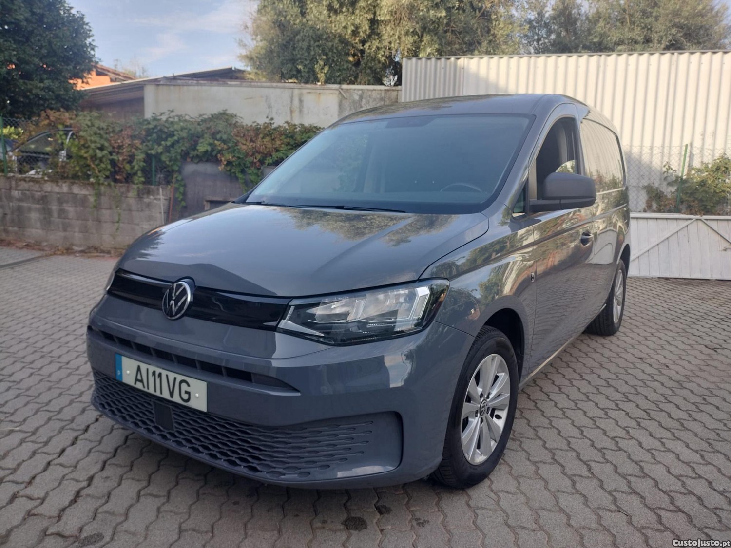 Volkswagen Caddy 2.0 TDI — fotografia 4