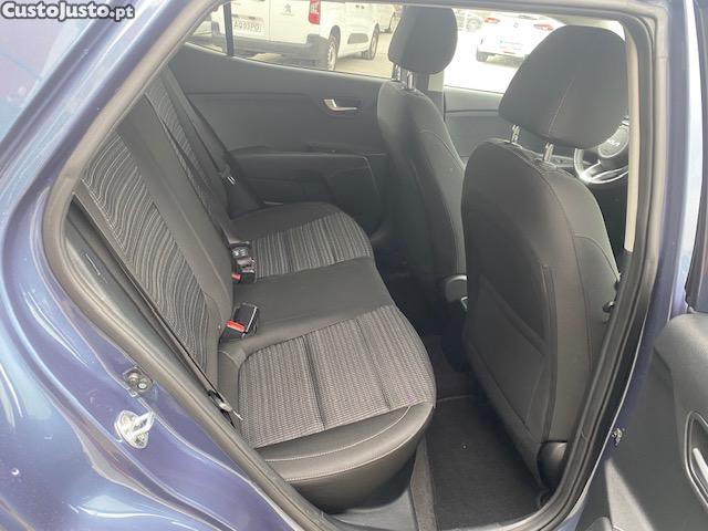 Kia Stonic 1.0 T-GDI 100 Cv — fotografia 2