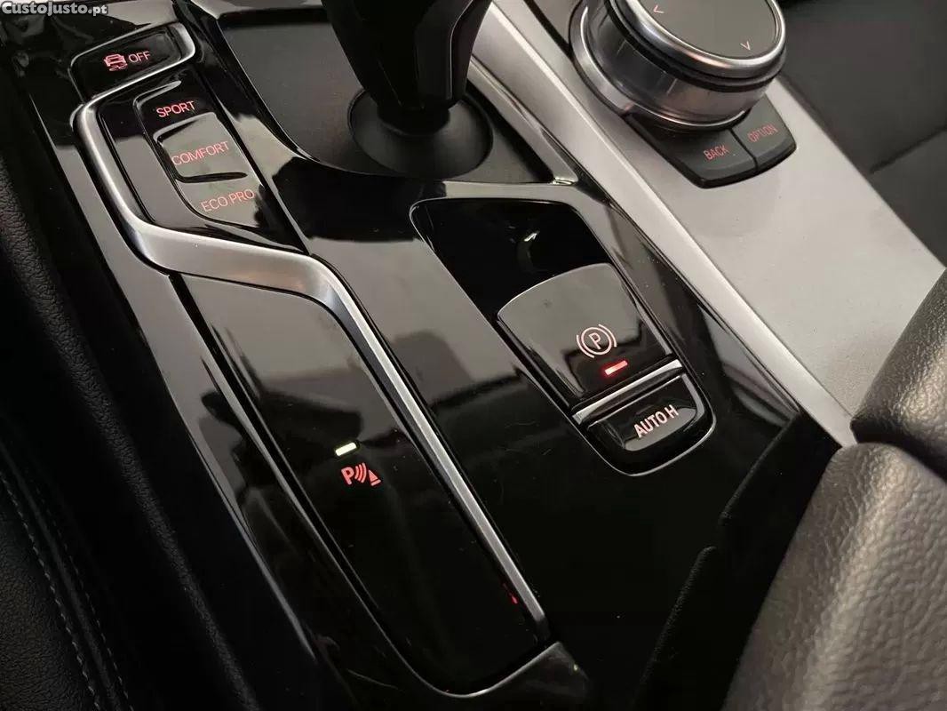 BMW 520 D auto — fotografia 12