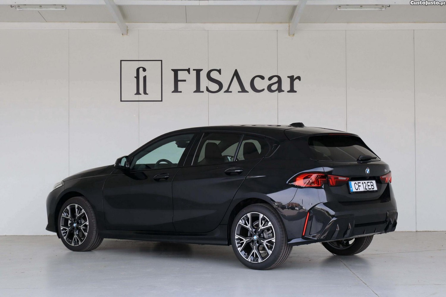 BMW 116 Pack Desportivo M — fotografia 23