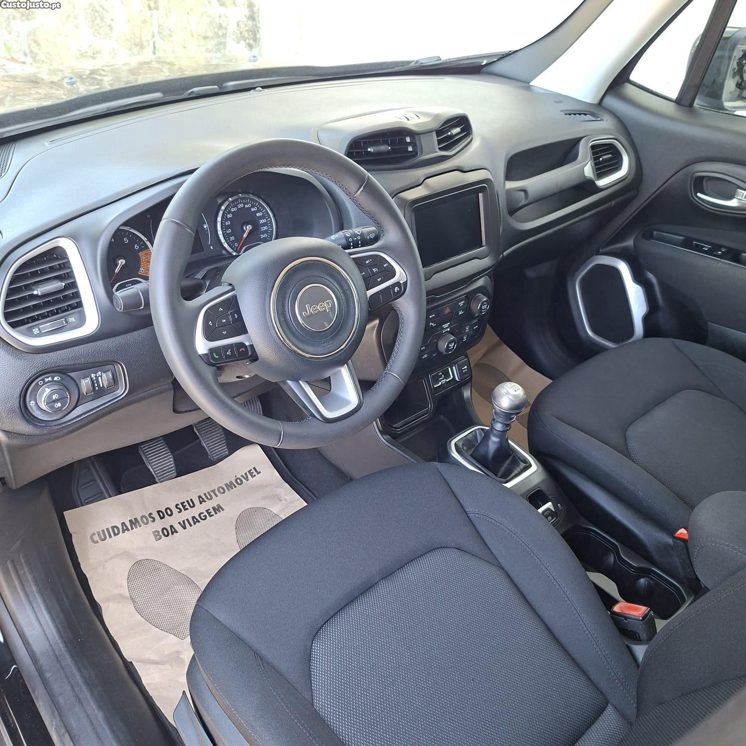 Jeep Renegade 1.0 T Longitude — fotografia 18