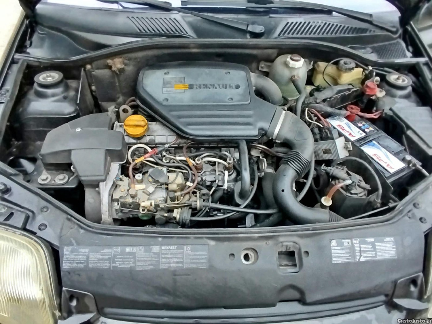 Renault Clio RT 1900 D 5 LUG. — fotografia 5