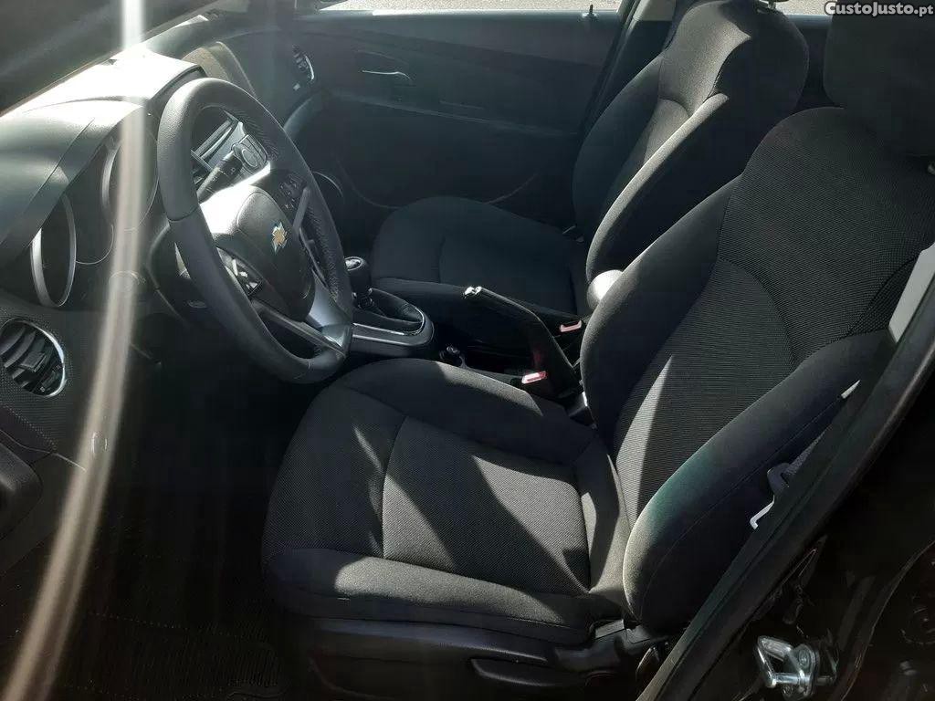 Chevrolet Cruze 1.7 vcdi ltz — fotografia 6