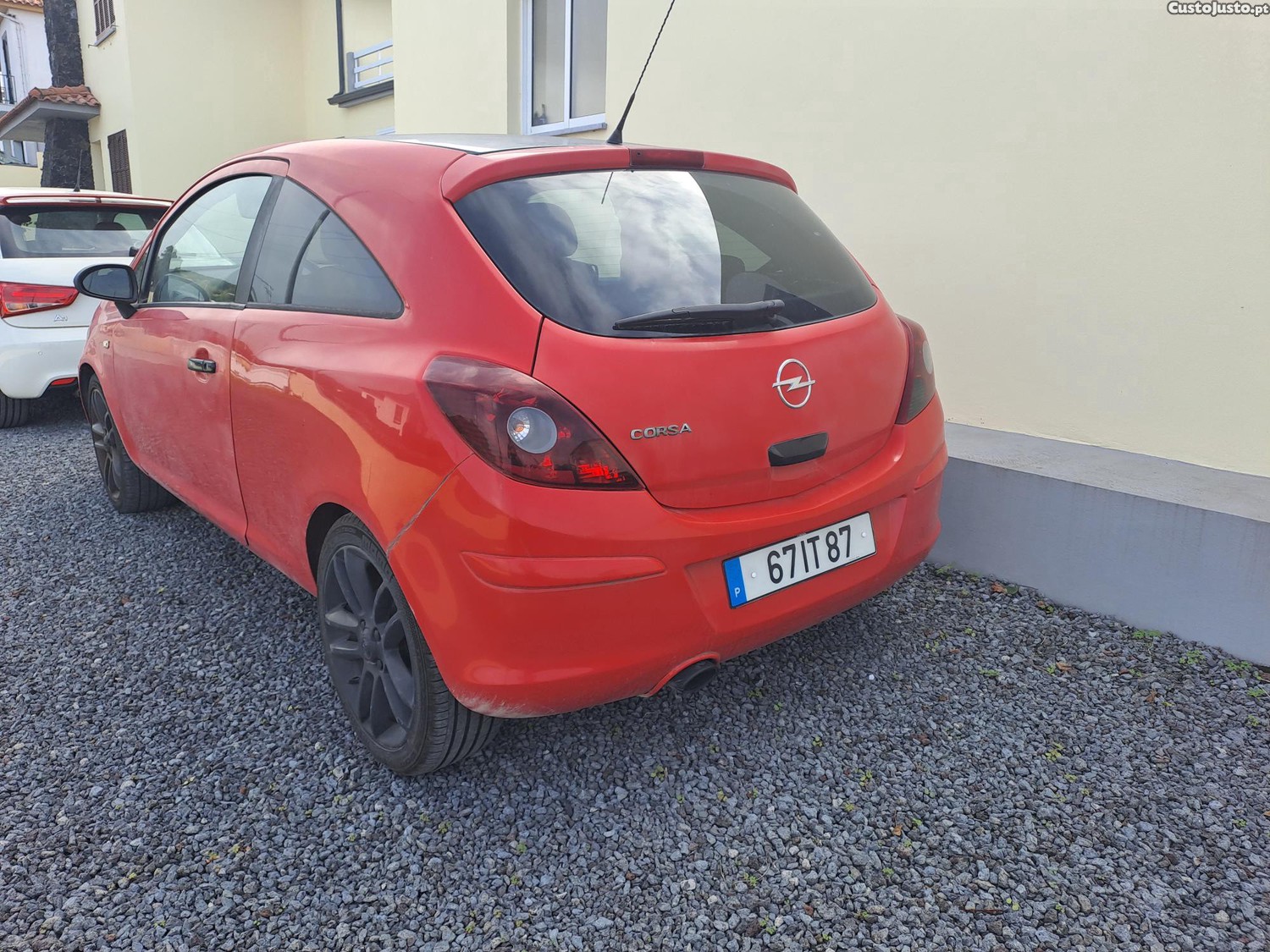 Opel Corsa Black edition — fotografia 2