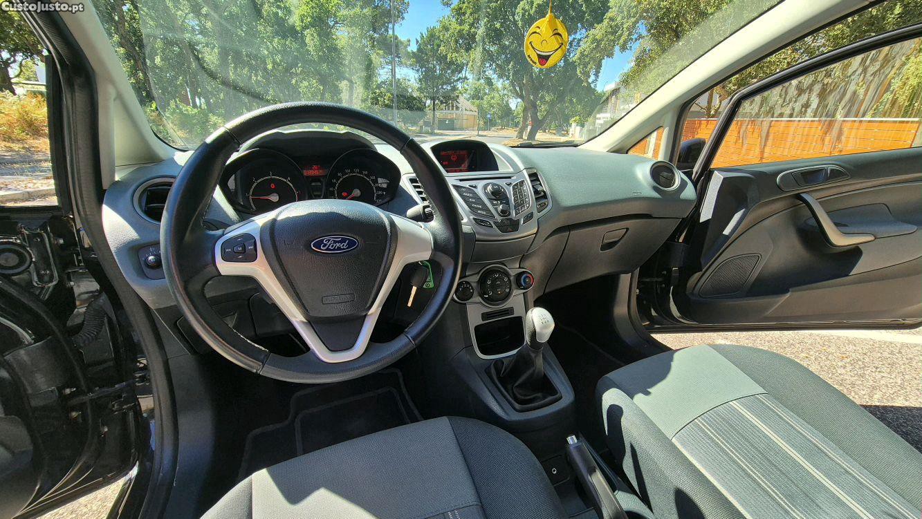 Ford Fiesta st 1.6 tdci — fotografia 2