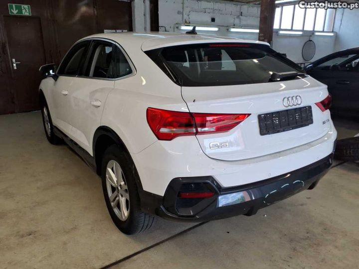 Audi Q3 1.5 Tfsi sportback — fotografia 2