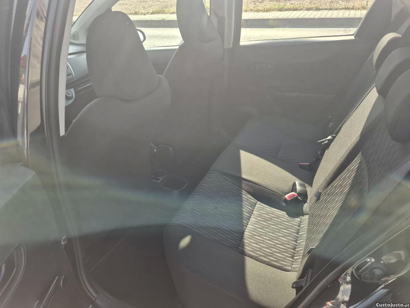 Toyota Yaris 1.0 vvt-i comfort+ac+vsc — fotografia 7