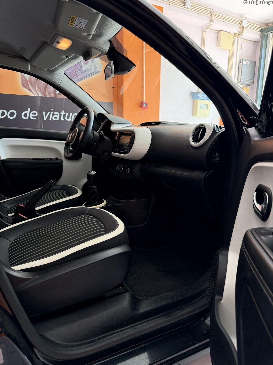 Renault Twingo 1.0 — fotografia 3