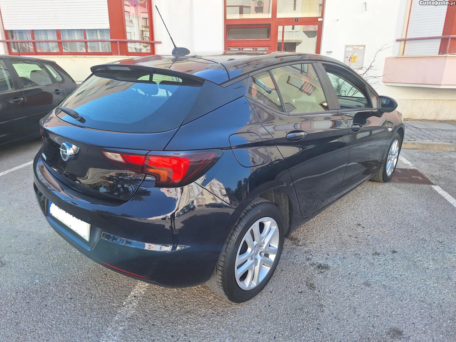 Opel Astra 1.6 CDTI Business — fotografia 6