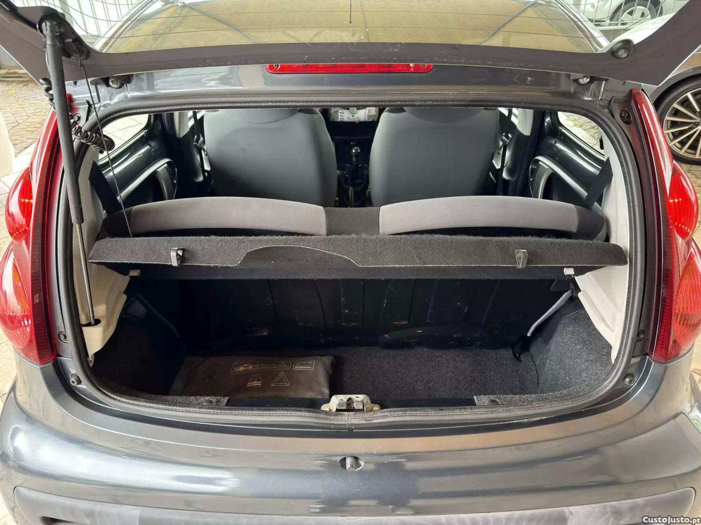 Peugeot 107 1.0 access — fotografia 3