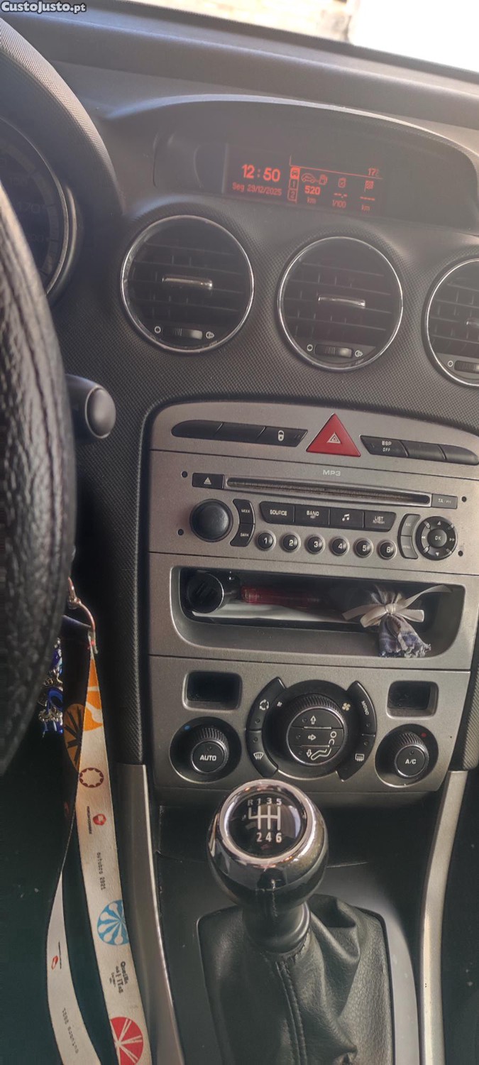 Peugeot 308 Sw — fotografia 4